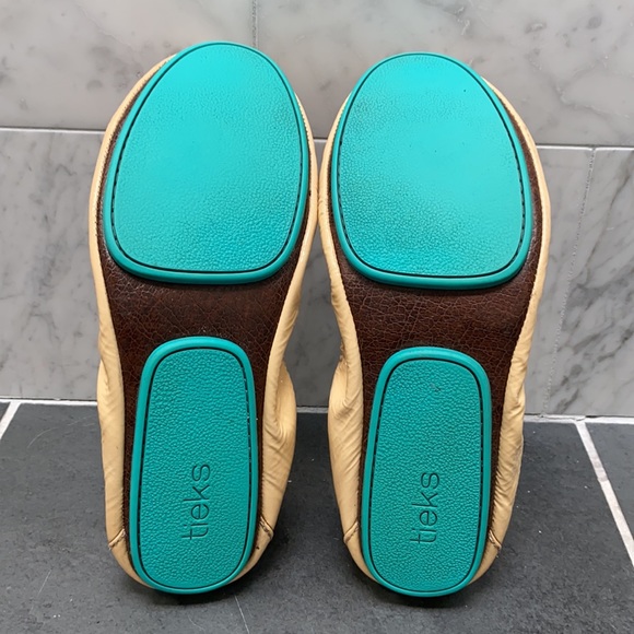 ✨Tieks Biscotti Patent Sz 7✨ - Picture 8 of 12